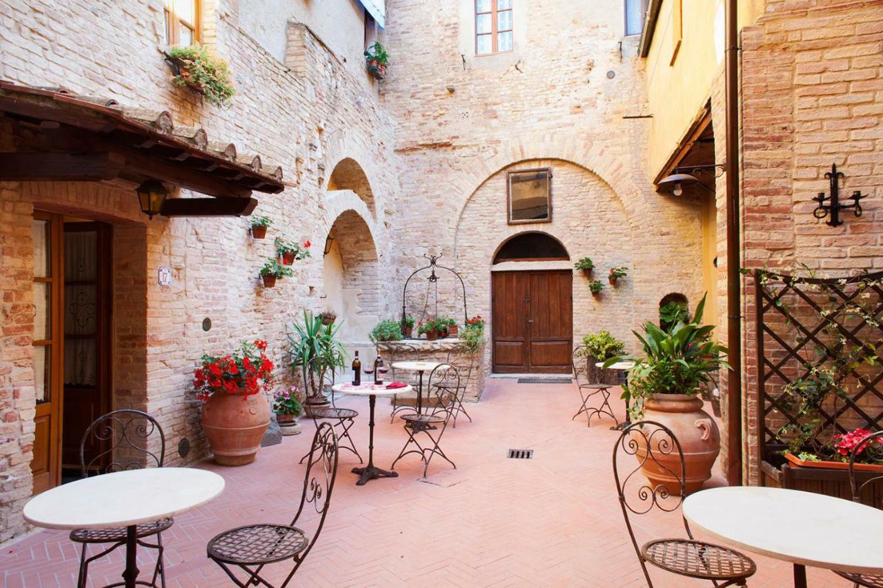 Residenza D'Epoca Palazzo Buonaccorsi Hotel San Gimignano Eksteriør billede