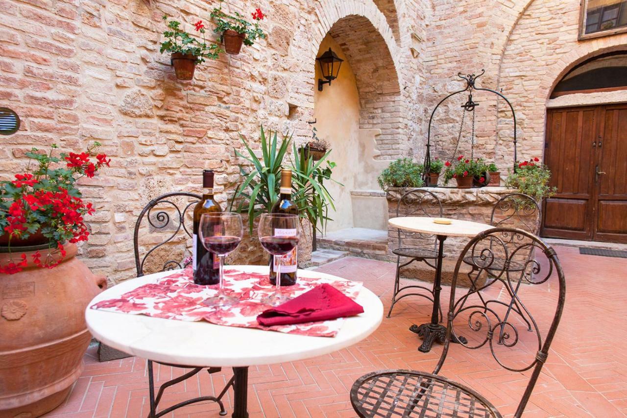 Residenza D'Epoca Palazzo Buonaccorsi Hotel San Gimignano Eksteriør billede