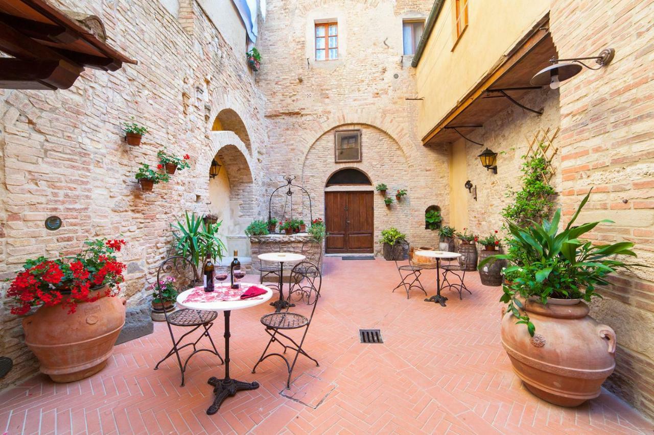 Residenza D'Epoca Palazzo Buonaccorsi Hotel San Gimignano Eksteriør billede